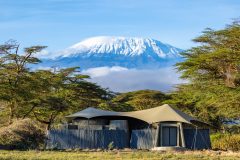 Angama-Amboseli-photographed-by-Sammy-Njoroge-—-Guest-Suite-Front-Exterior-2