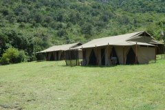 Enkewa_Mara_Camp_Masai_Mara_-_panoramio_1