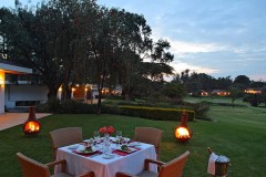 Fairmont-Mount-Kenya-swafari-Club__Dinner-on-the-William-Holden-Cottage-patio
