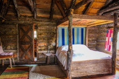 Rutundu-double-bed-in-main-bedroom