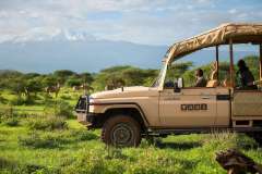 Tawi-Lodge-game-drive