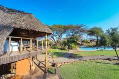 Tawi-Lodge-pool